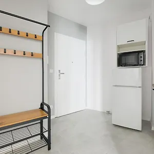 Cozy Studio For 4 Ppl With Balcony Warszawa