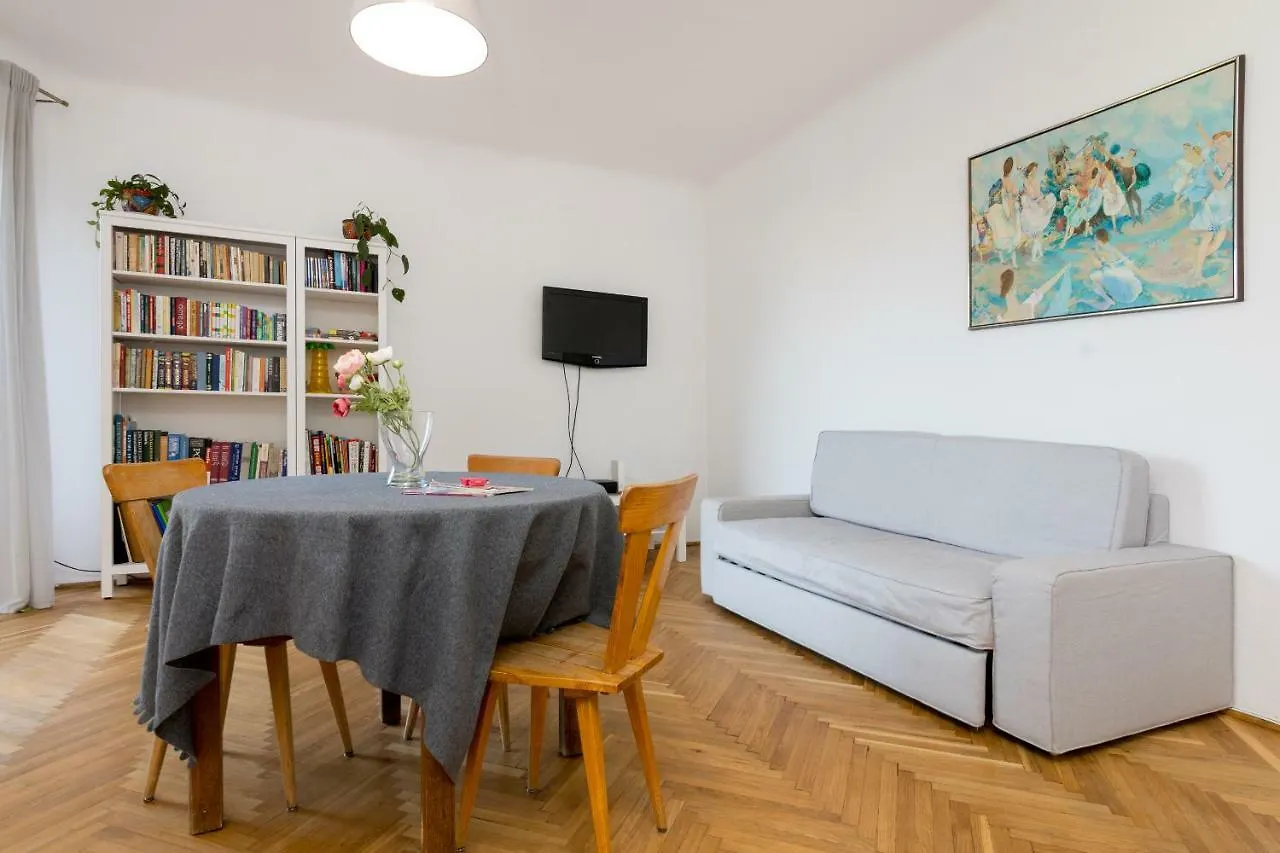 Royal Route Apartment For 10 People Warsaw